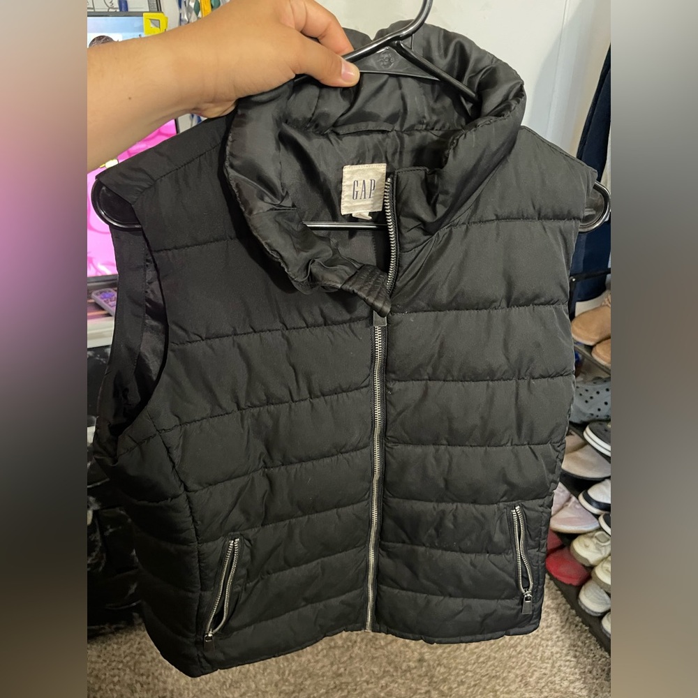 GAP Black Quilted Vest with Zipper